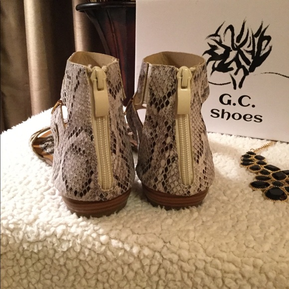 NEW! Snakeskin Gladiator Casual Sandals - Picture 7 of 8